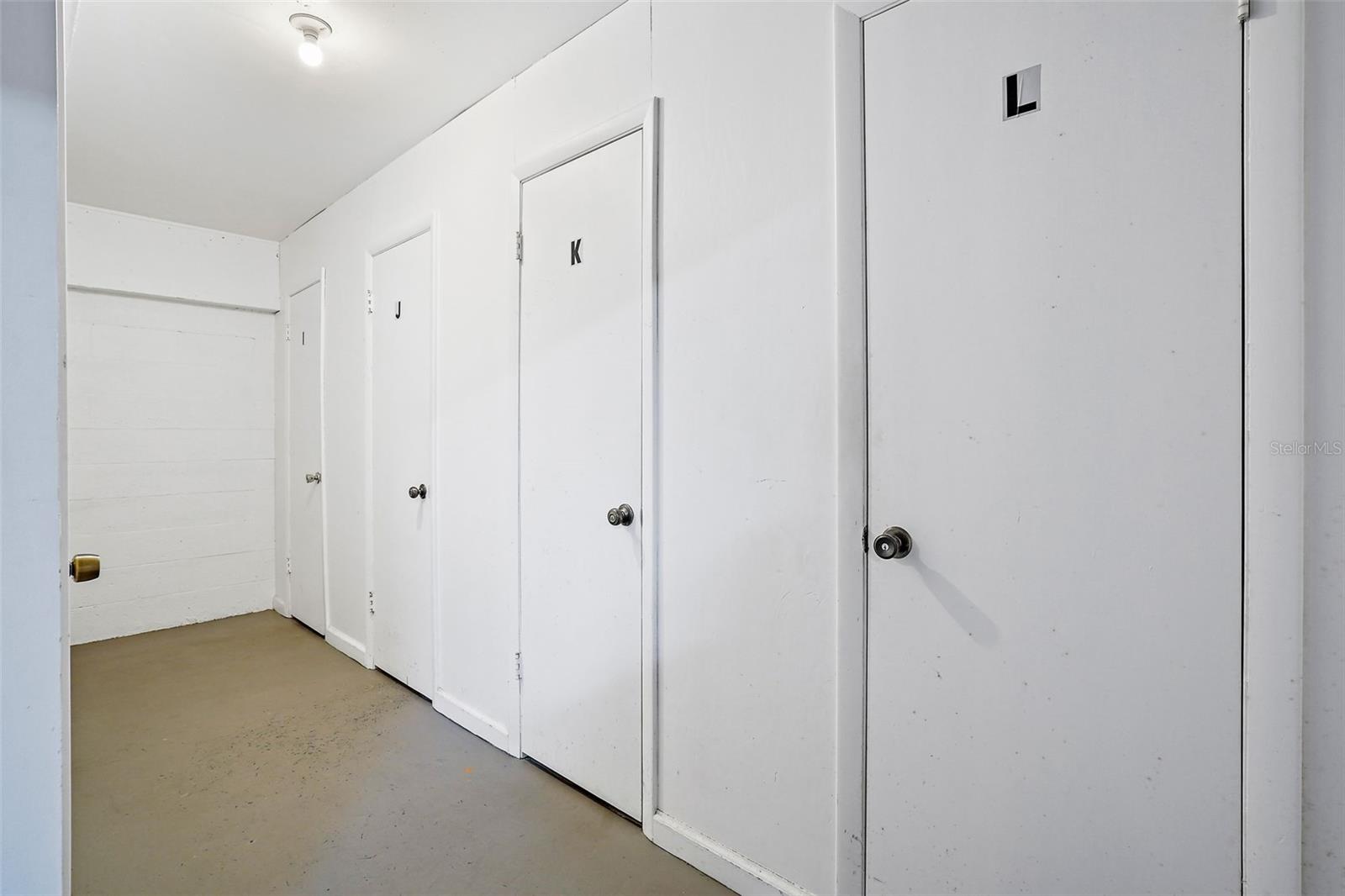 Addn'l Private Corridor Storage