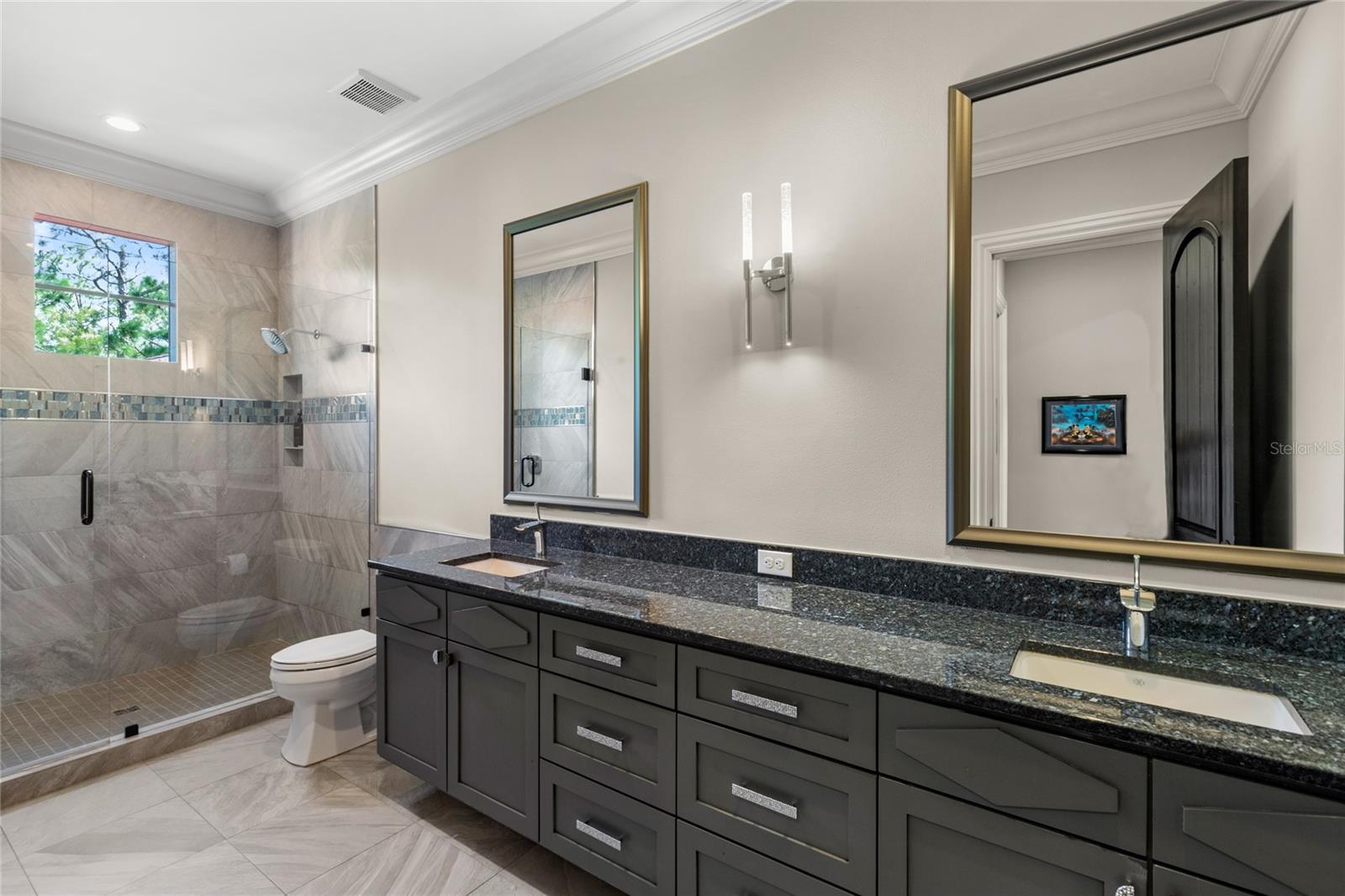 O6344365 Property Photo