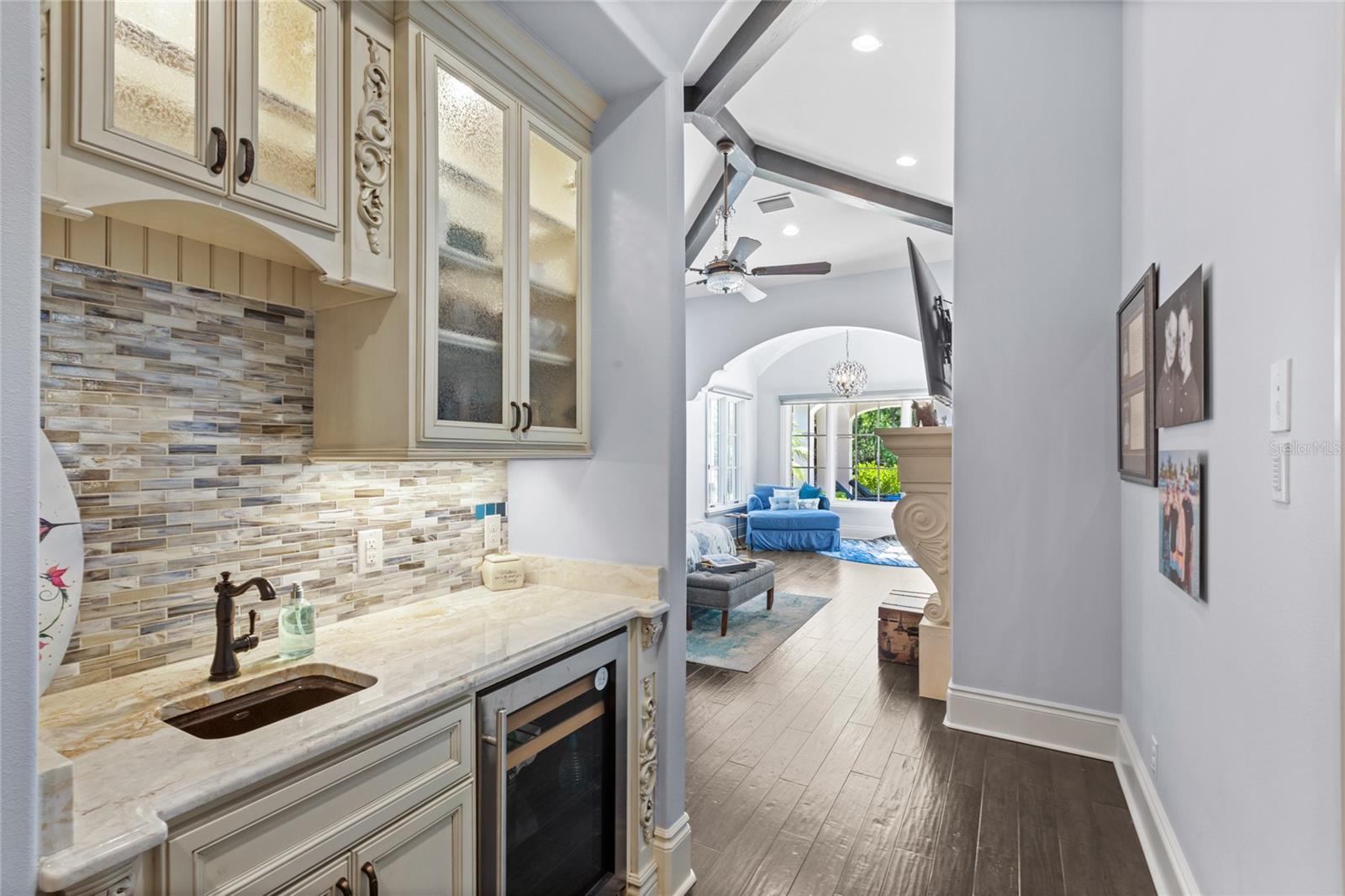 O6344365 Property Photo