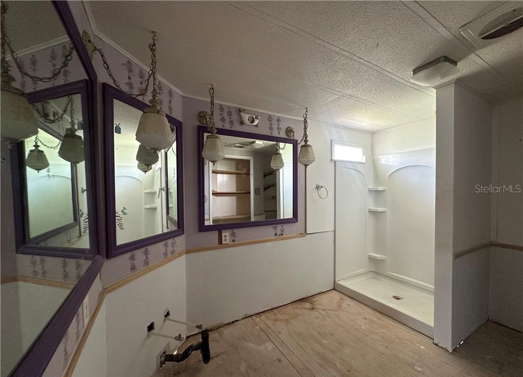 TB8427881 Property Photo