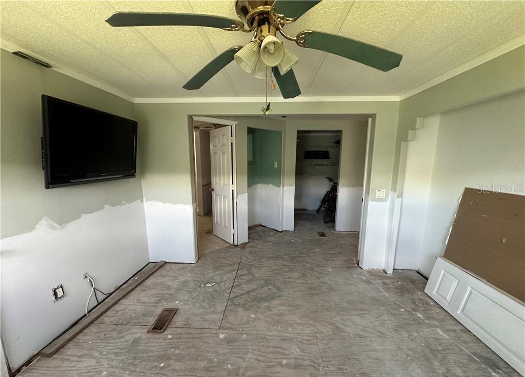 TB8427881 Property Photo