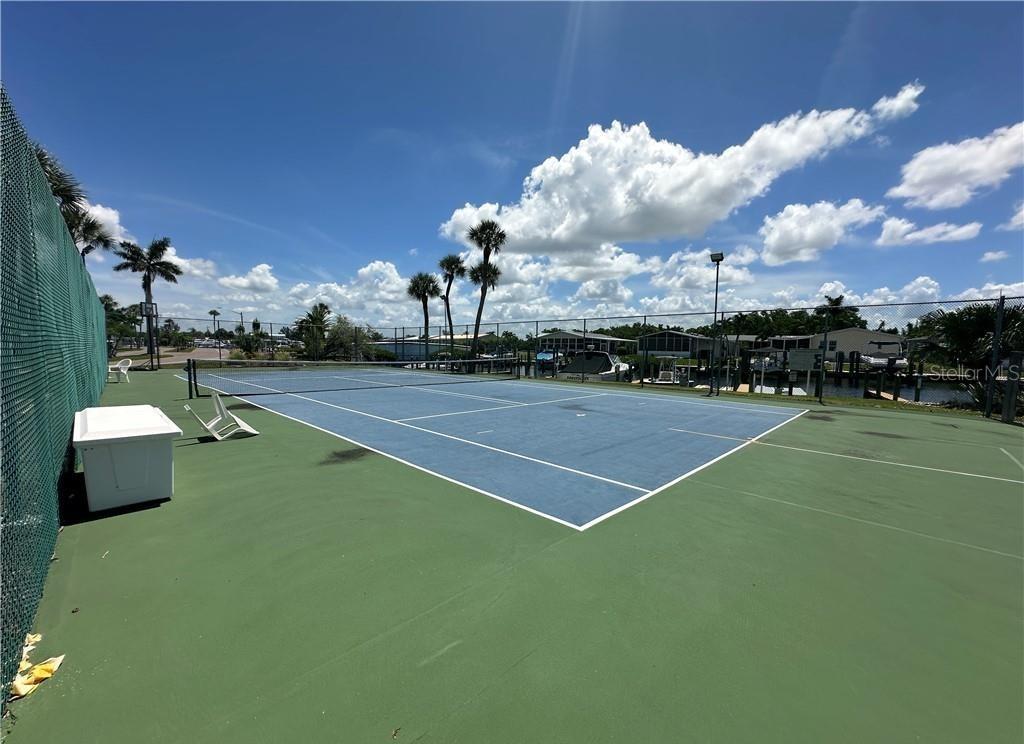 TB8427881 Property Photo