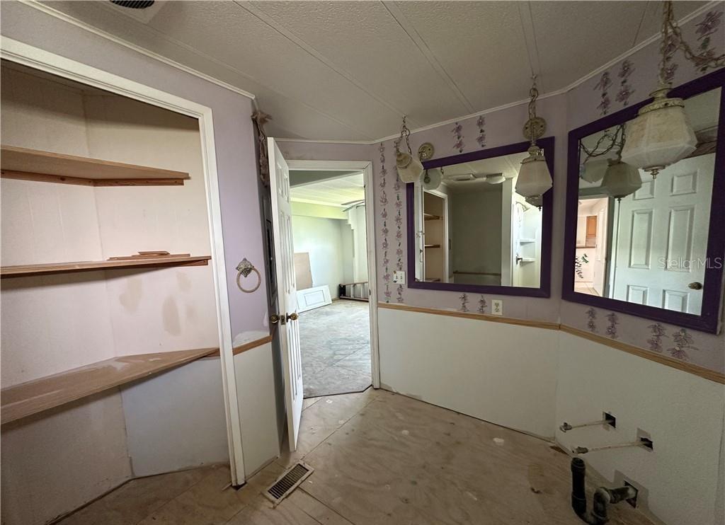 TB8427881 Property Photo