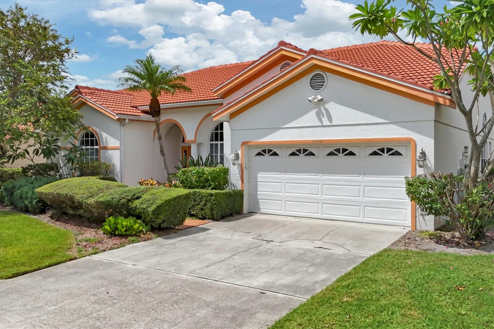 A4665158 Property Photo