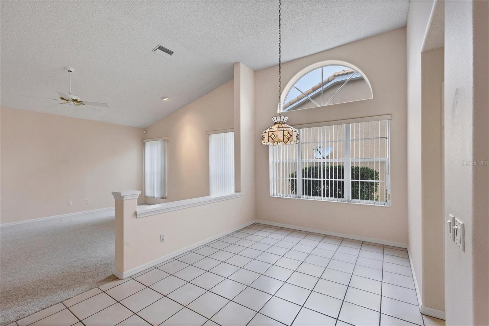 A4665158 Property Photo