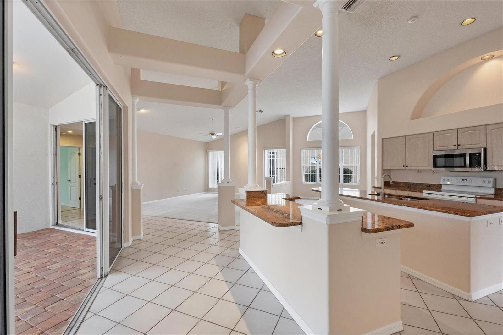 A4665158 Property Photo