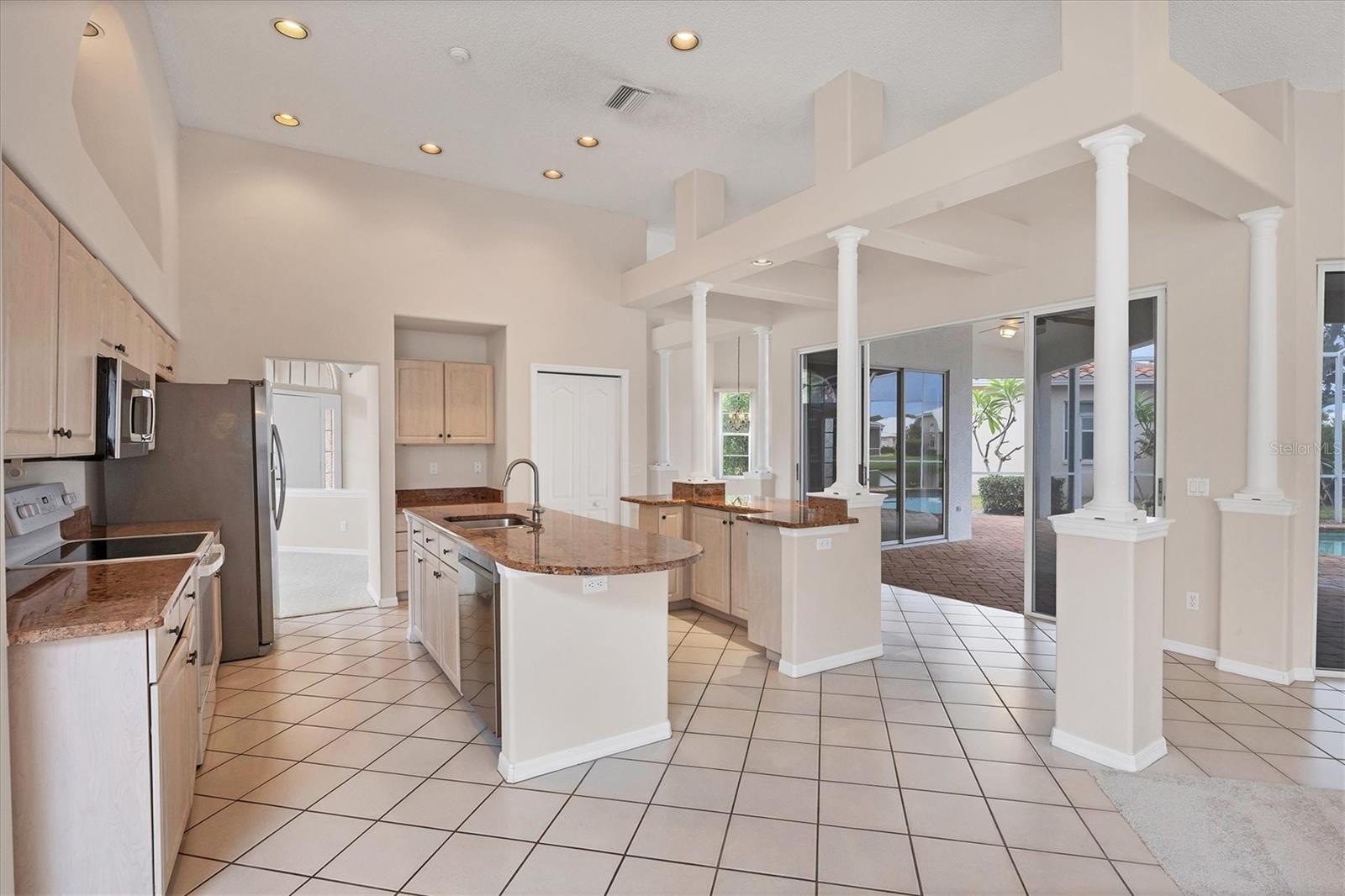 A4665158 Property Photo