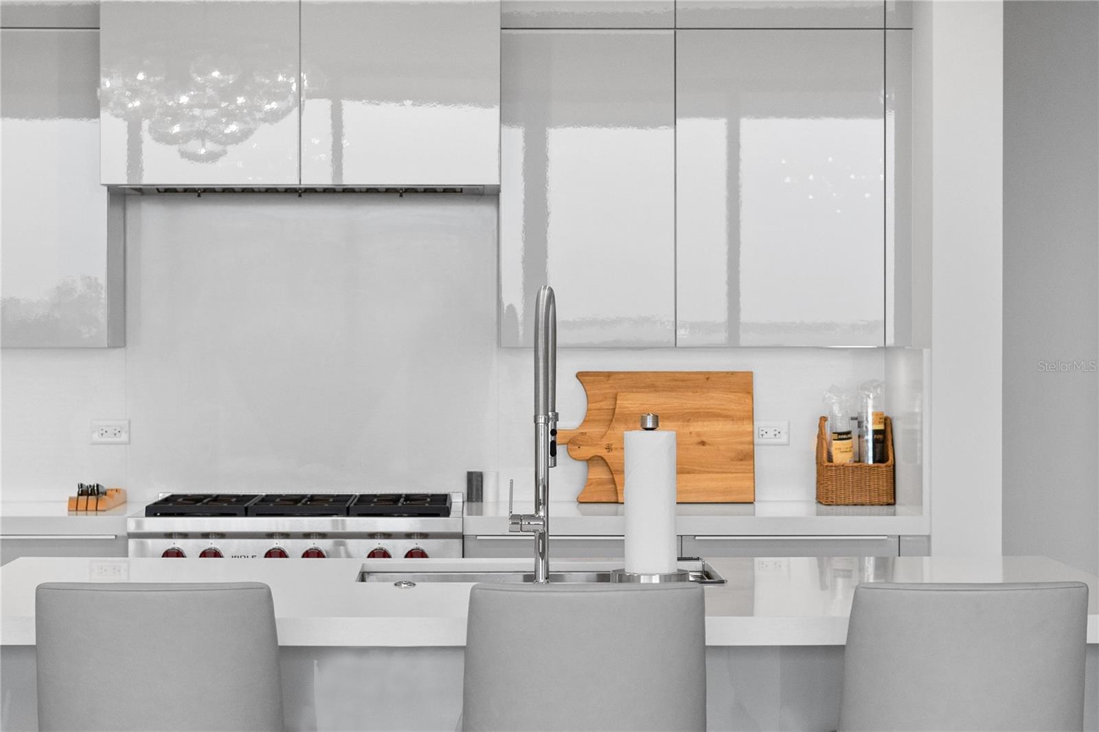 A4665165 Property Photo