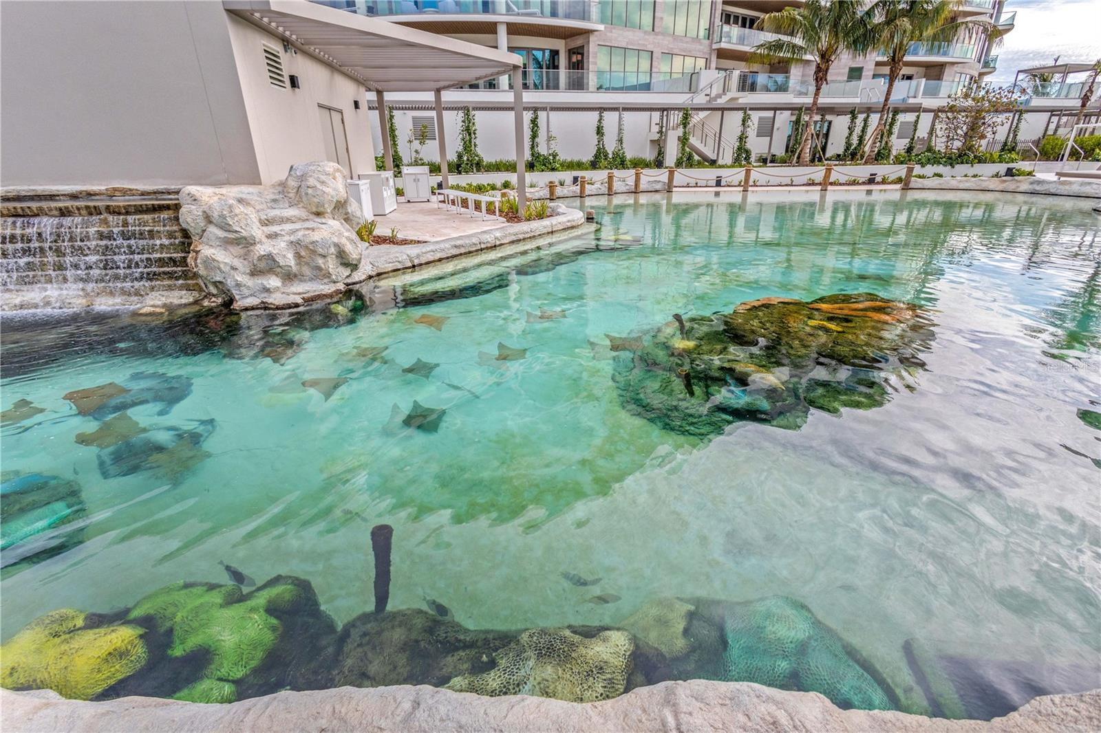 A4665165 Property Photo