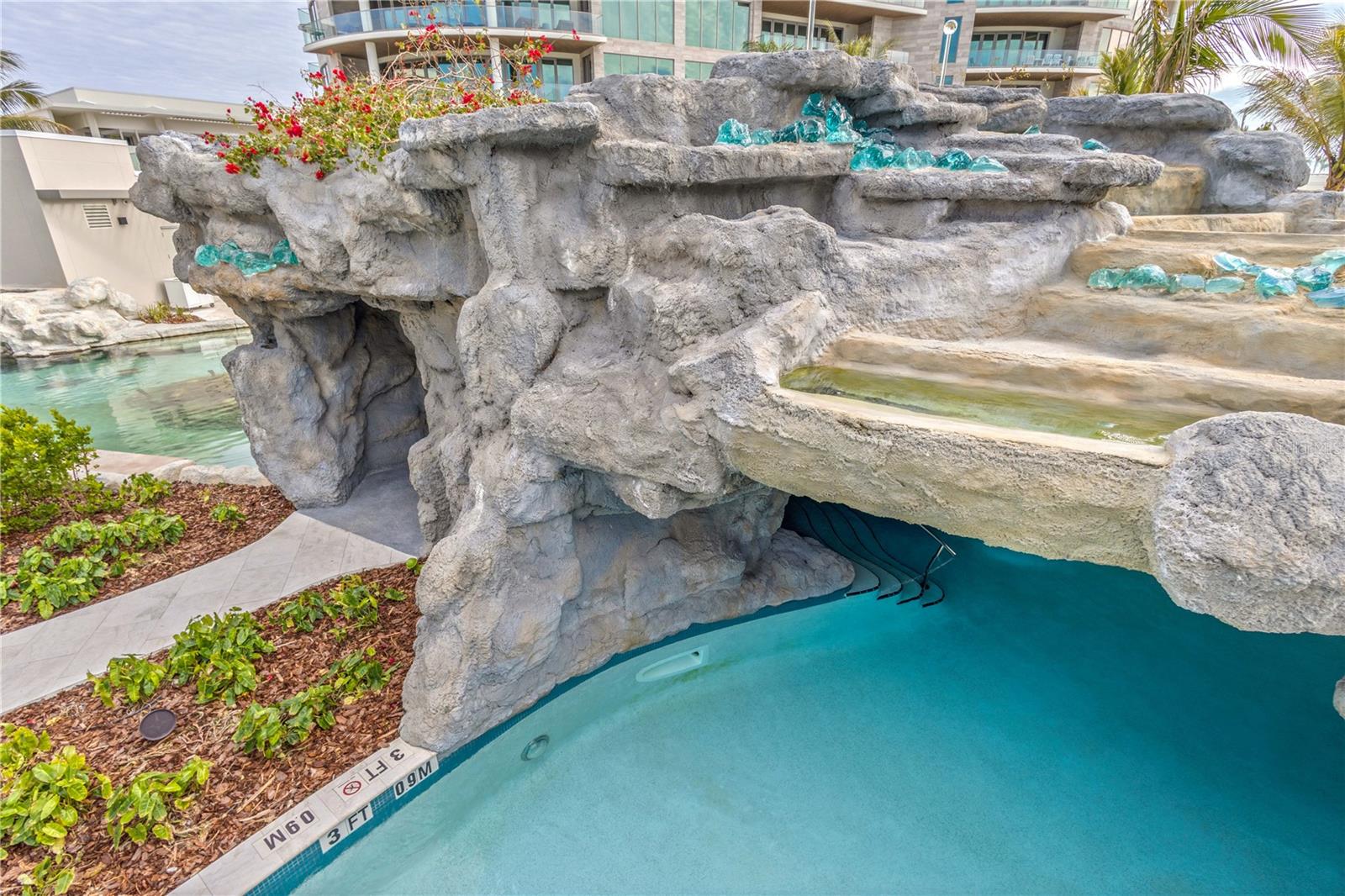 A4665165 Property Photo