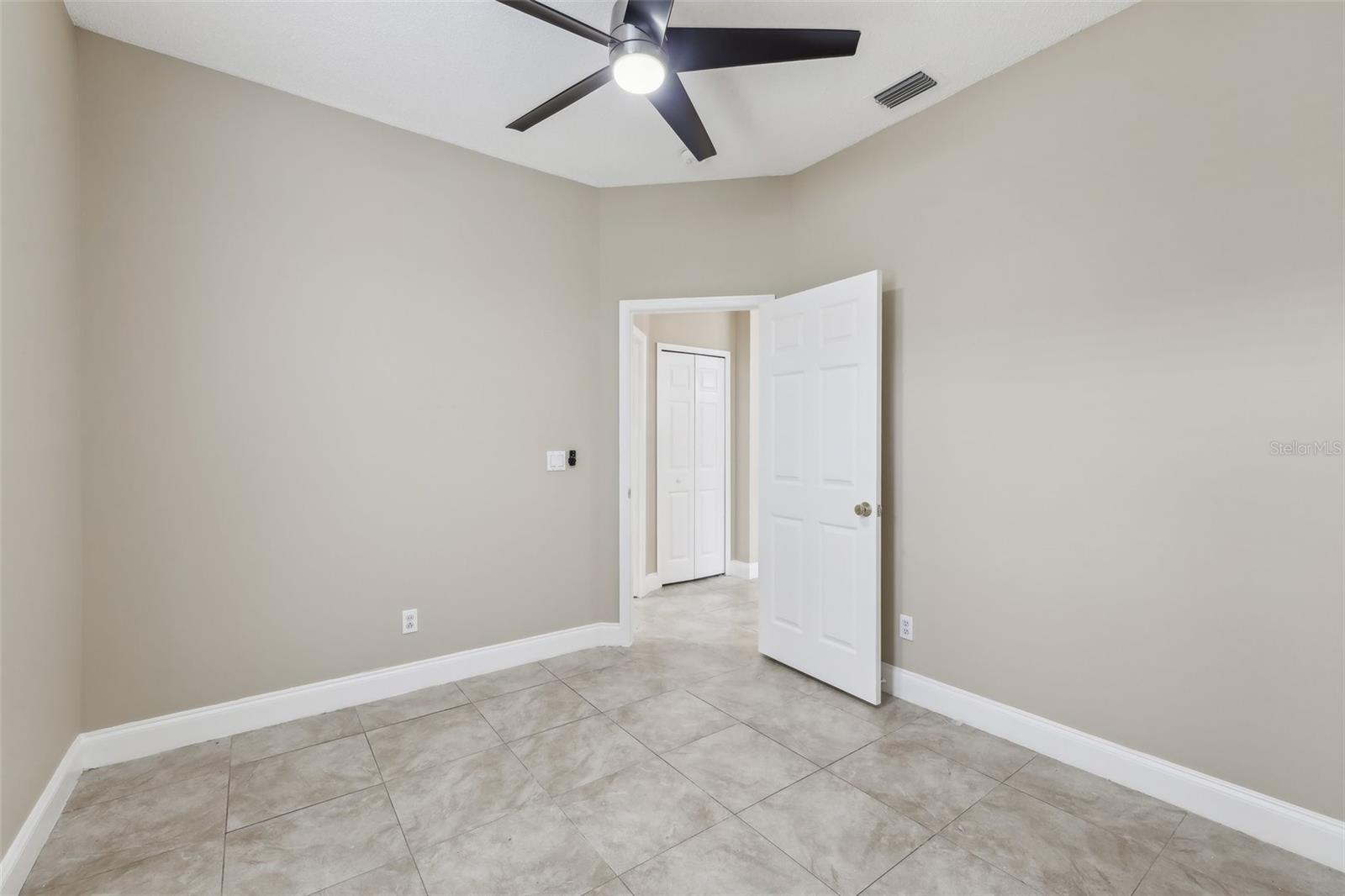 18101 MISTY BLUE LN, TAMPA, FL, 33647