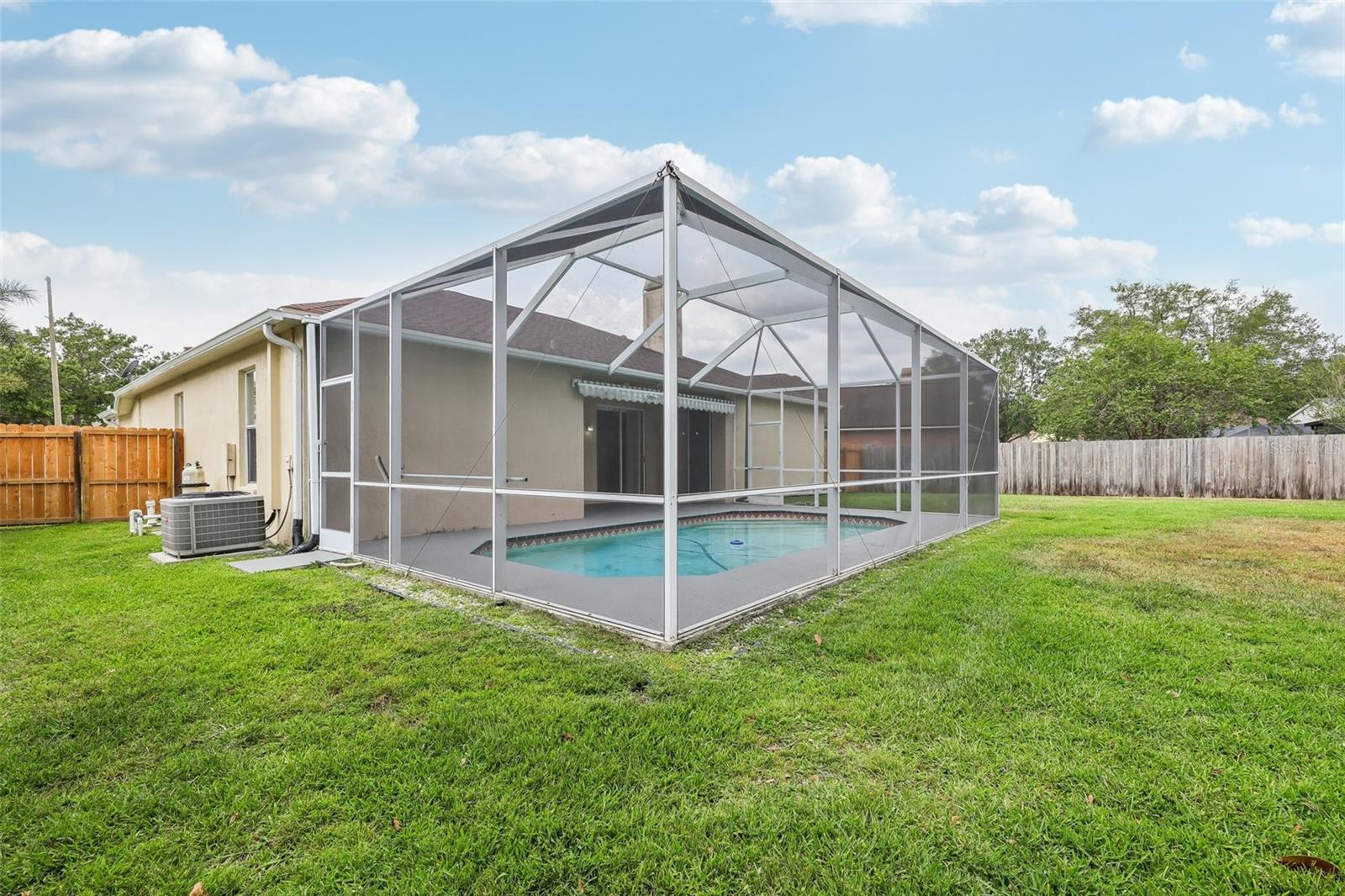 18101 MISTY BLUE LN, TAMPA, FL, 33647