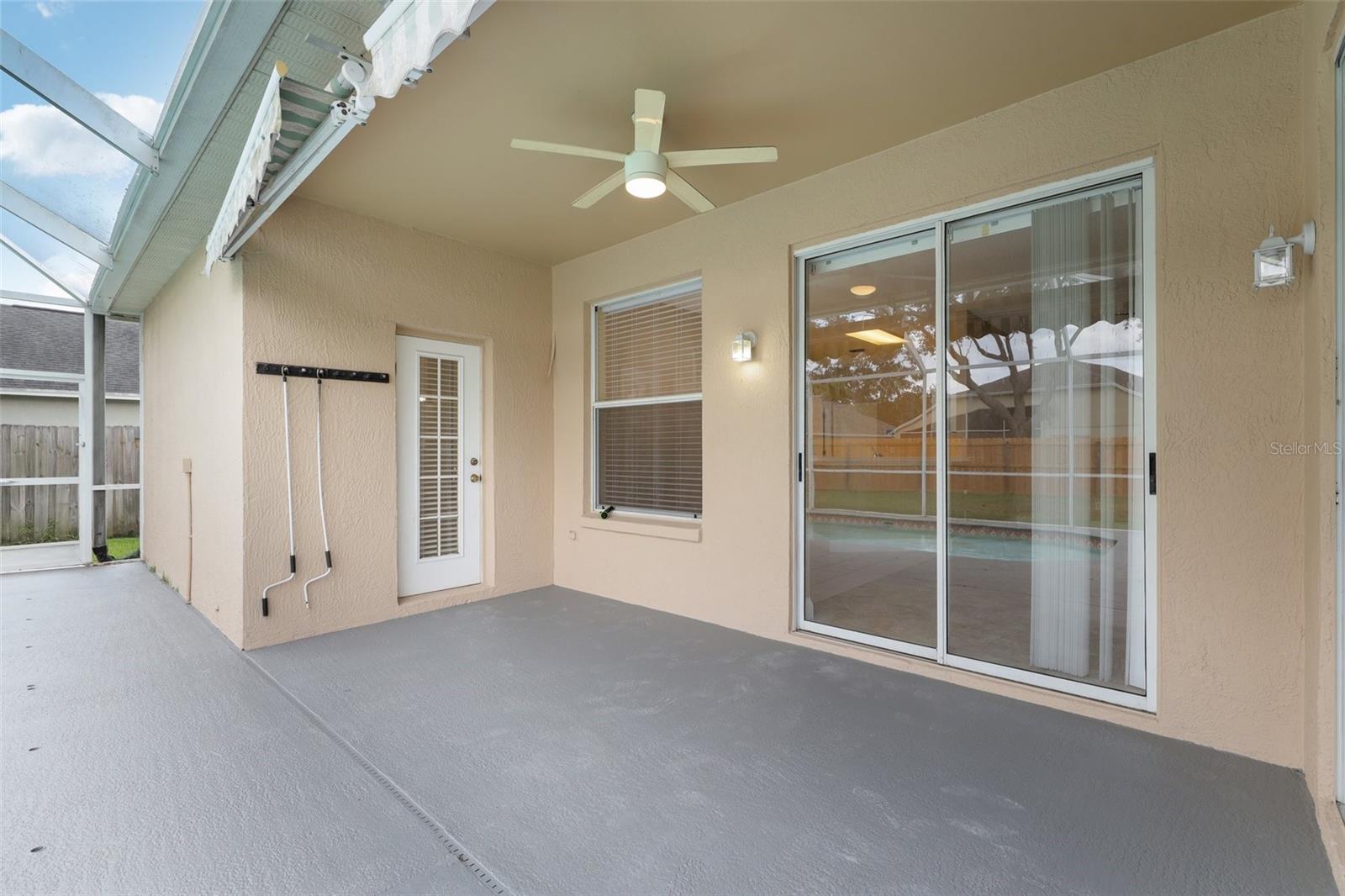 18101 MISTY BLUE LN, TAMPA, FL, 33647