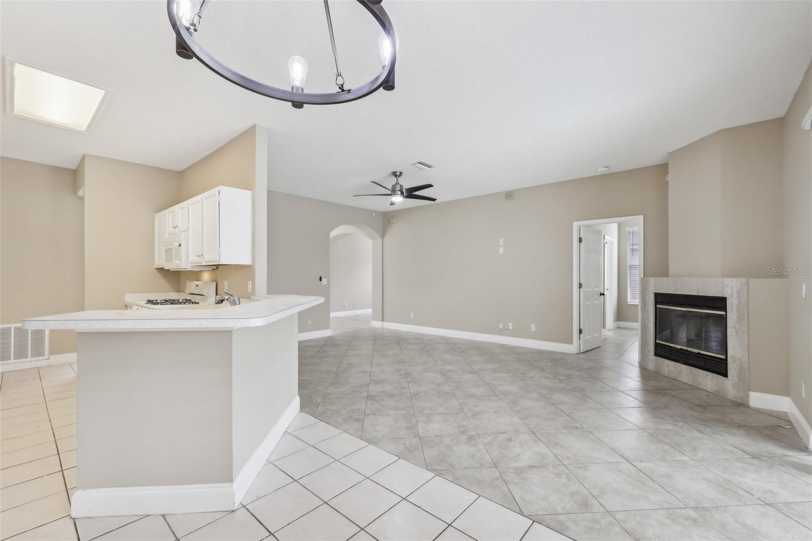 18101 MISTY BLUE LN, TAMPA, FL, 33647