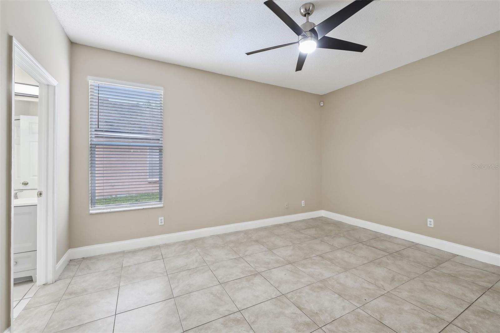 18101 MISTY BLUE LN, TAMPA, FL, 33647