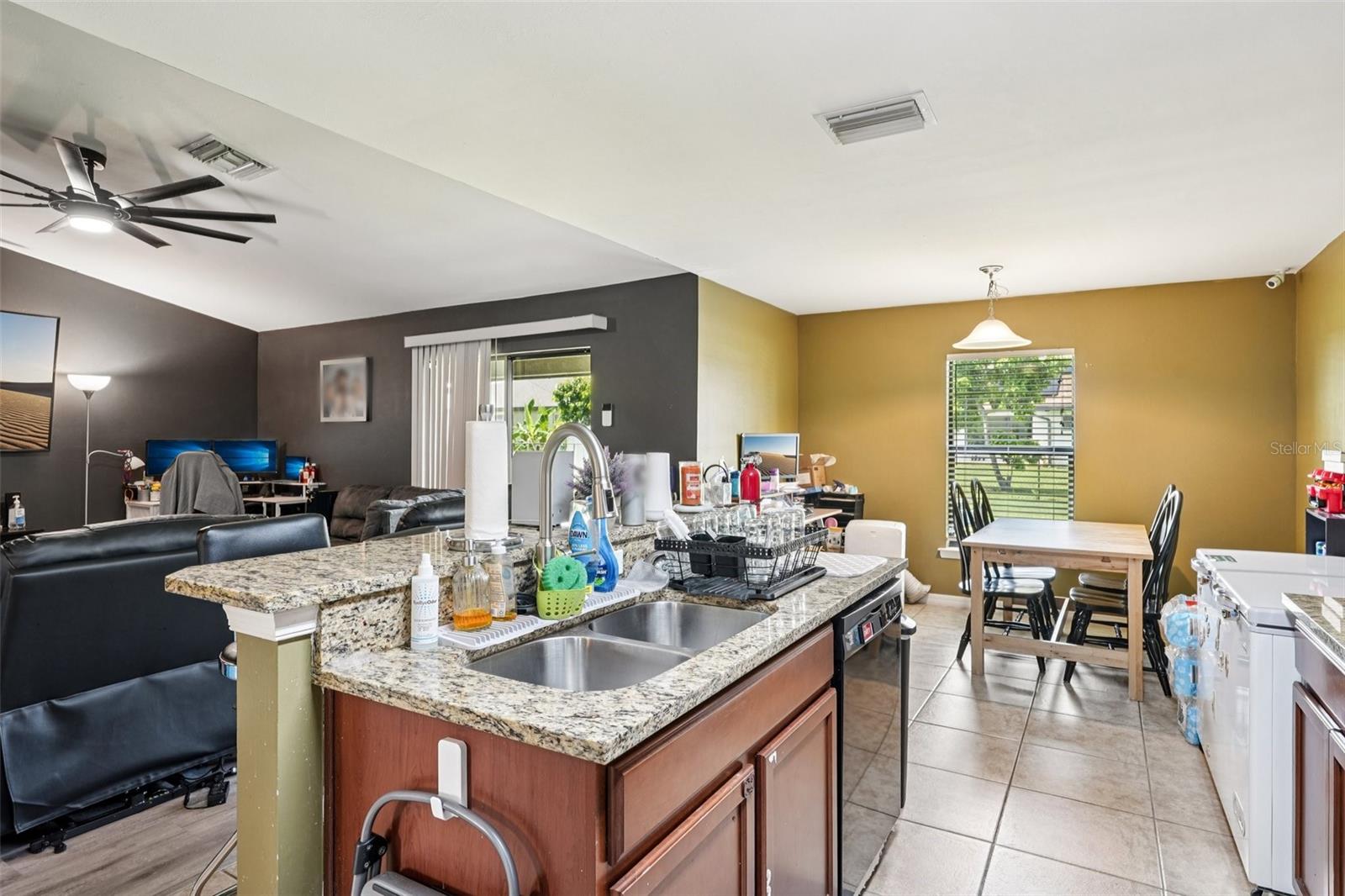 230 NE 9TH AVE AVE, CAPE CORAL, FL, 33909