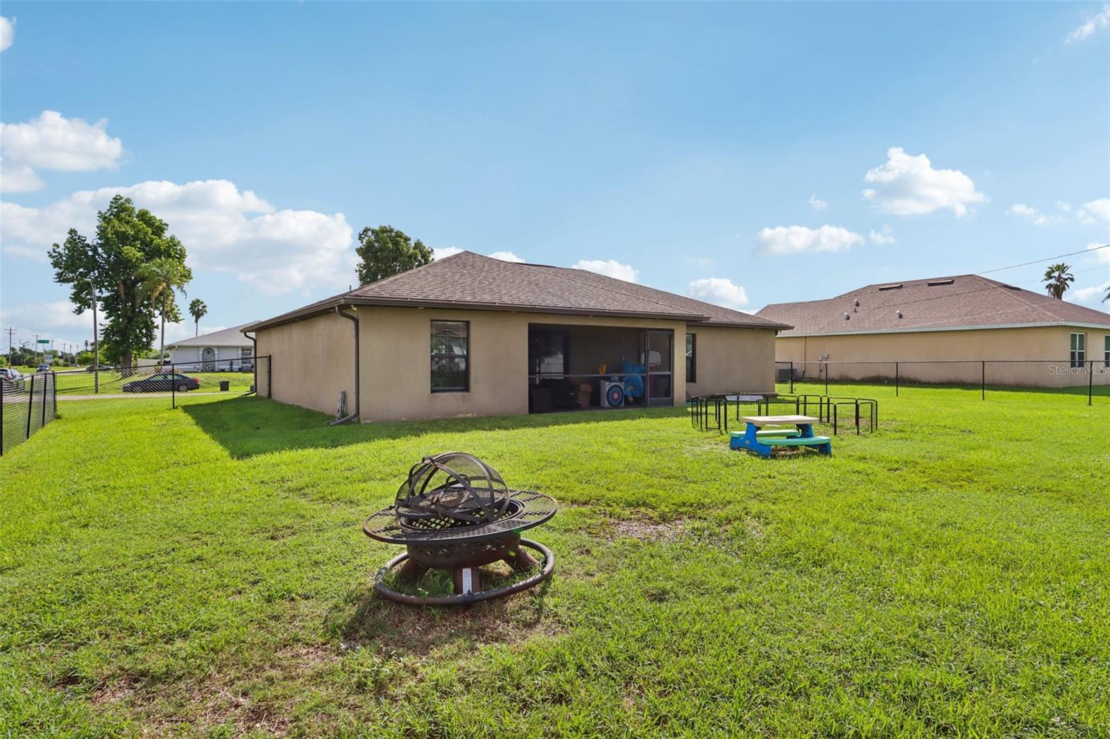 230 NE 9TH AVE AVE, CAPE CORAL, FL, 33909