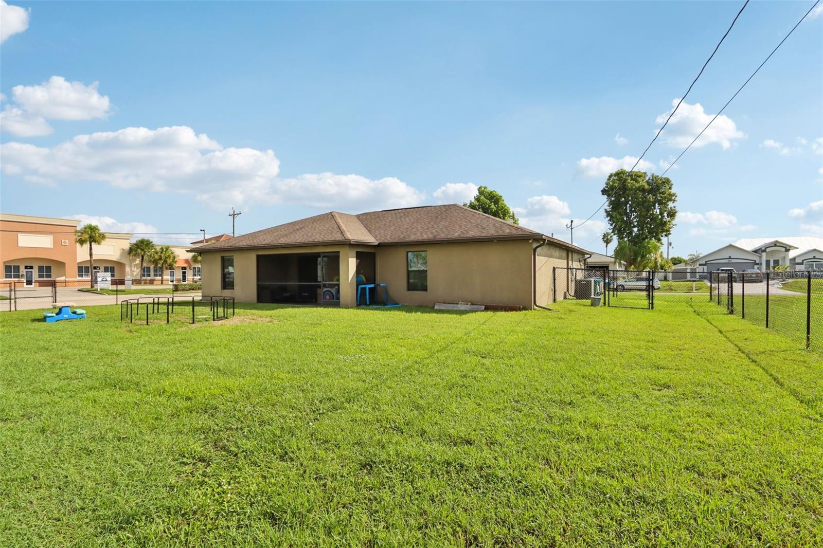 230 NE 9TH AVE AVE, CAPE CORAL, FL, 33909