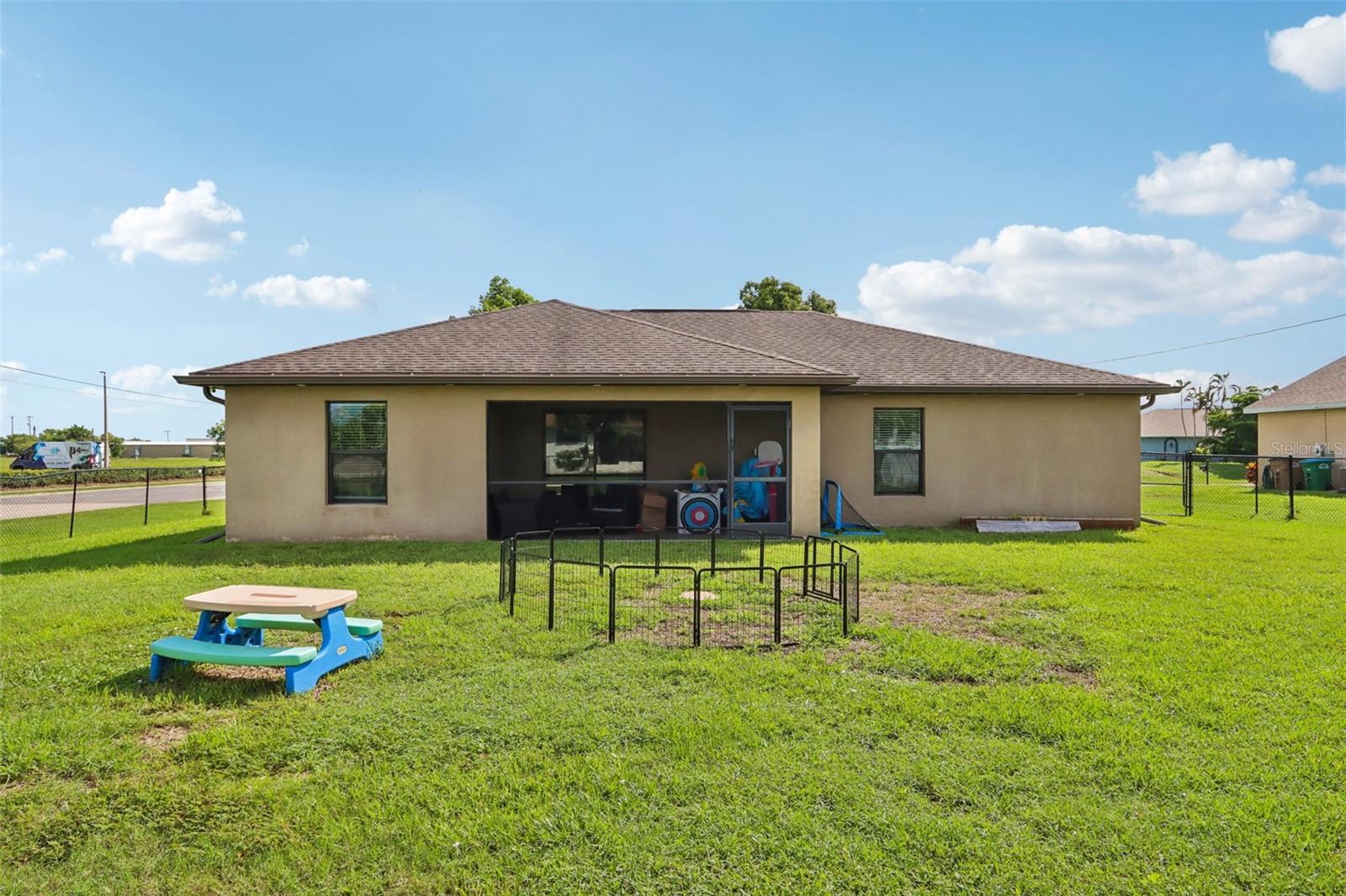 230 NE 9TH AVE AVE, CAPE CORAL, FL, 33909