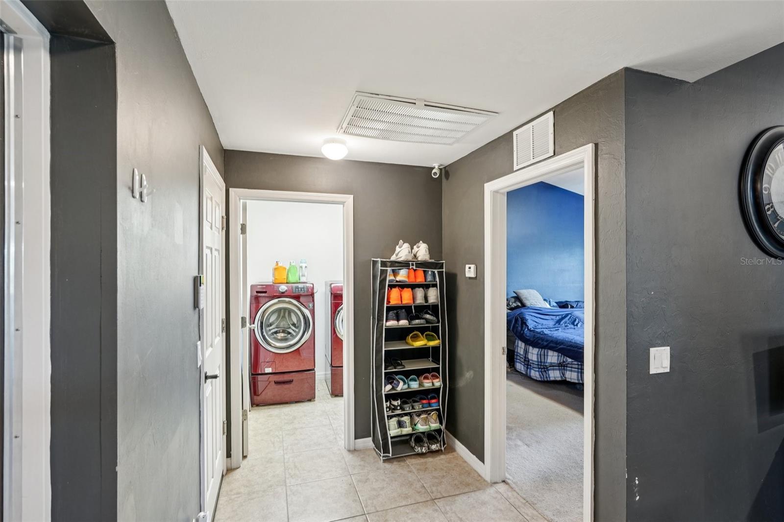 230 NE 9TH AVE AVE, CAPE CORAL, FL, 33909