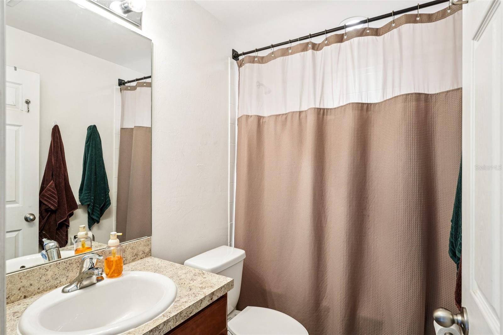 230 NE 9TH AVE AVE, CAPE CORAL, FL, 33909