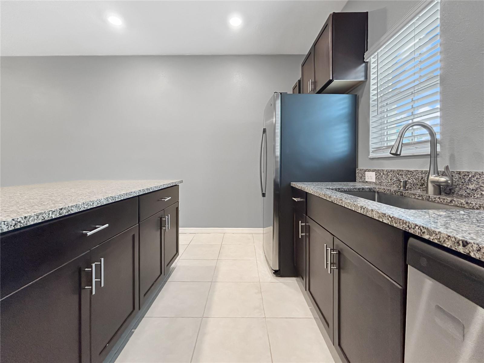 854 TENNYSON MILL CIR, TAMPA, FL, 33619