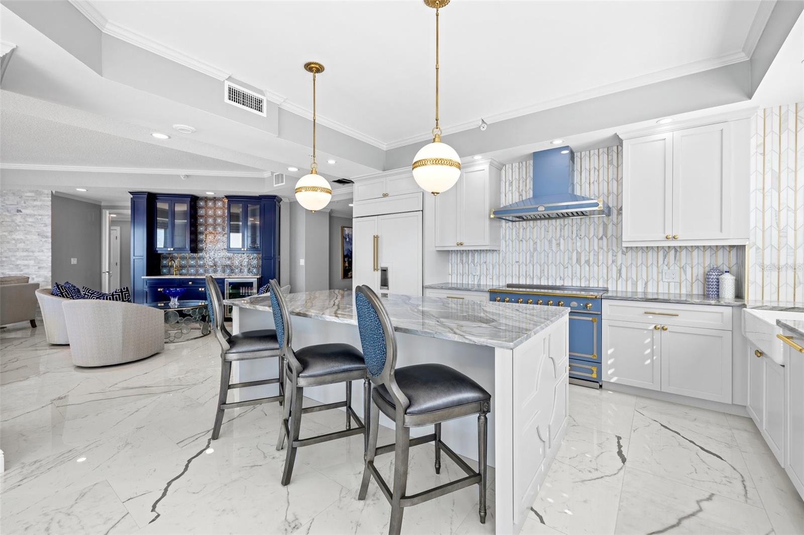 TB8428010 Property Photo