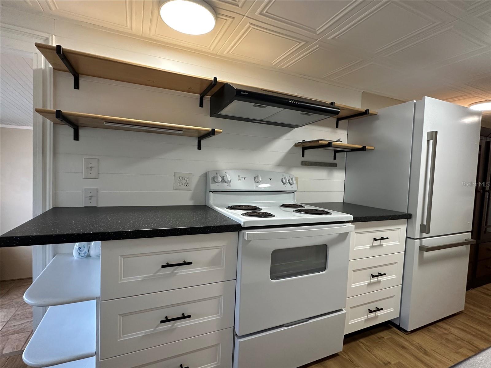 C7514884 Property Photo