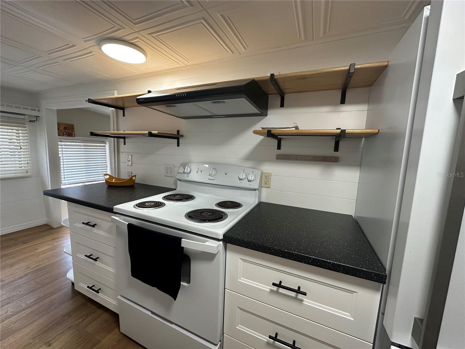 C7514884 Property Photo