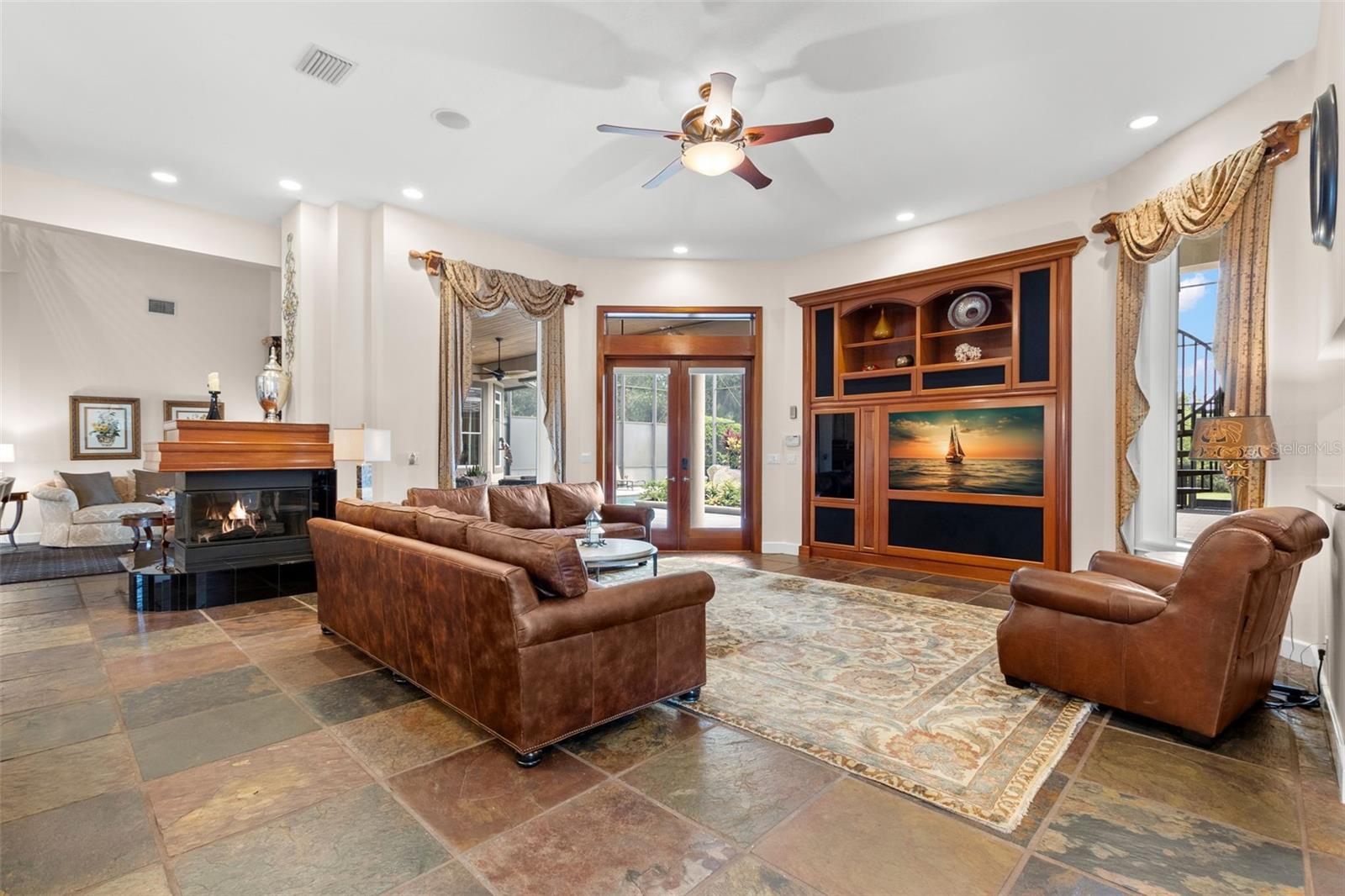 TB8428028 Property Photo