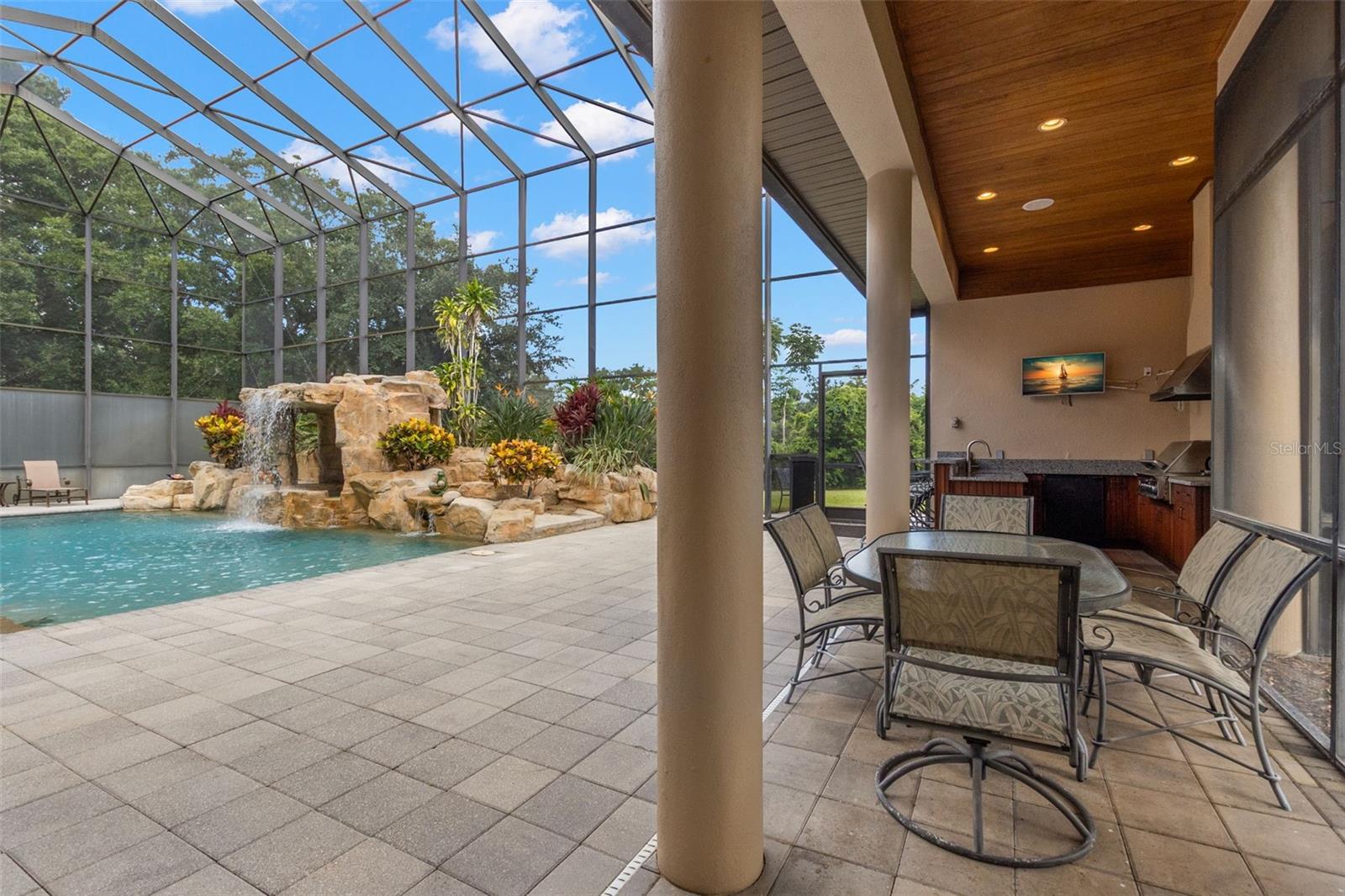 TB8428028 Property Photo