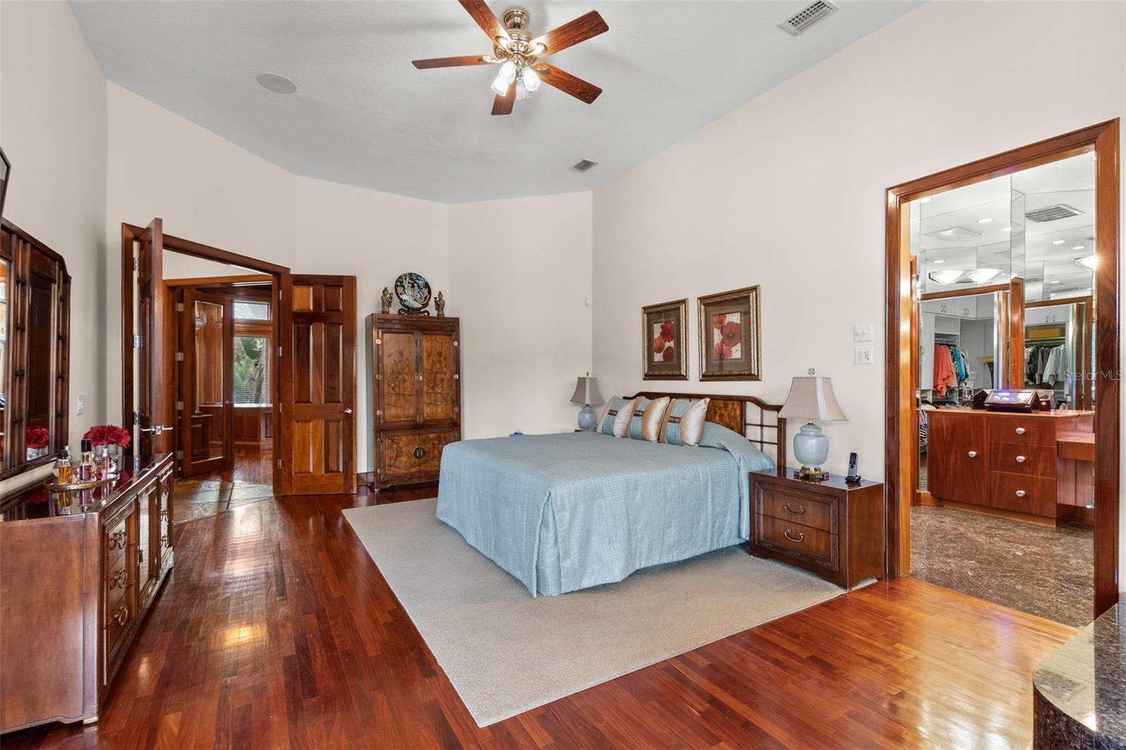 TB8428028 Property Photo