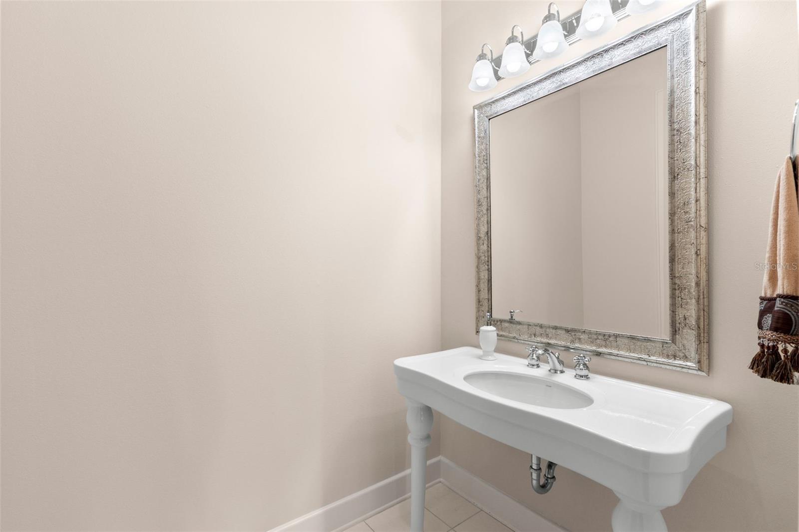 TB8428028 Property Photo