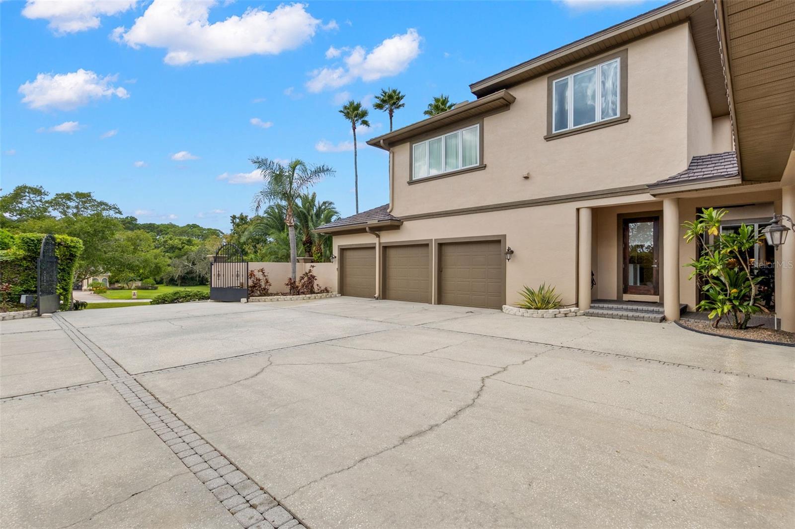 TB8428028 Property Photo