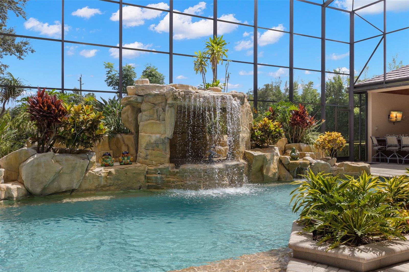 TB8428028 Property Photo