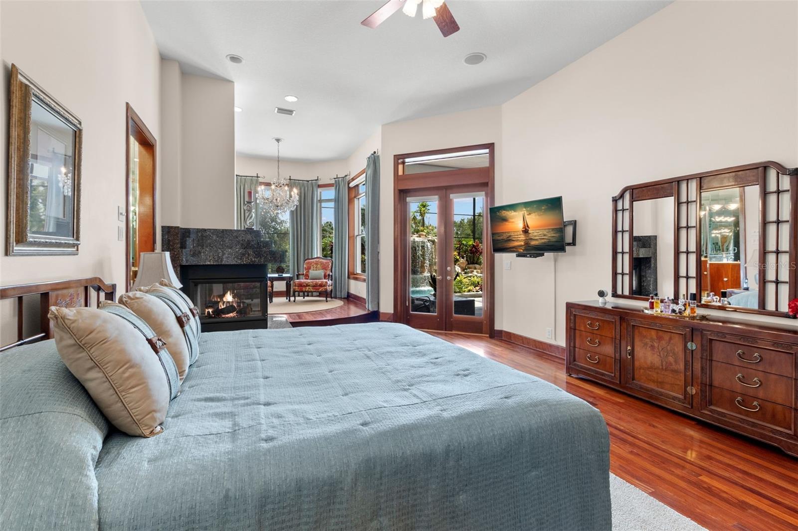 TB8428028 Property Photo