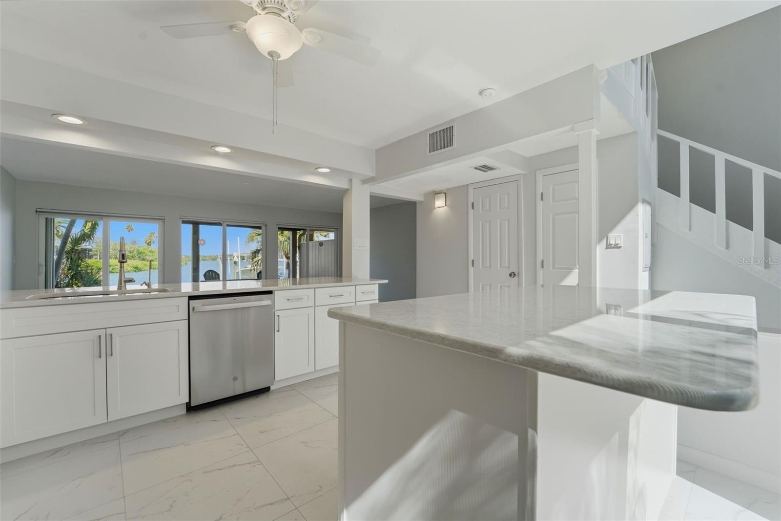 833 E GULF BLVD #103, INDIAN ROCKS BEACH, FL, 33785