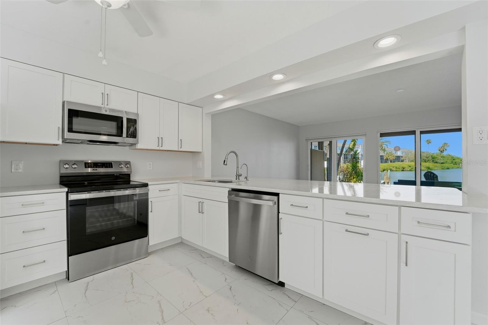 833 E GULF BLVD #103, INDIAN ROCKS BEACH, FL, 33785