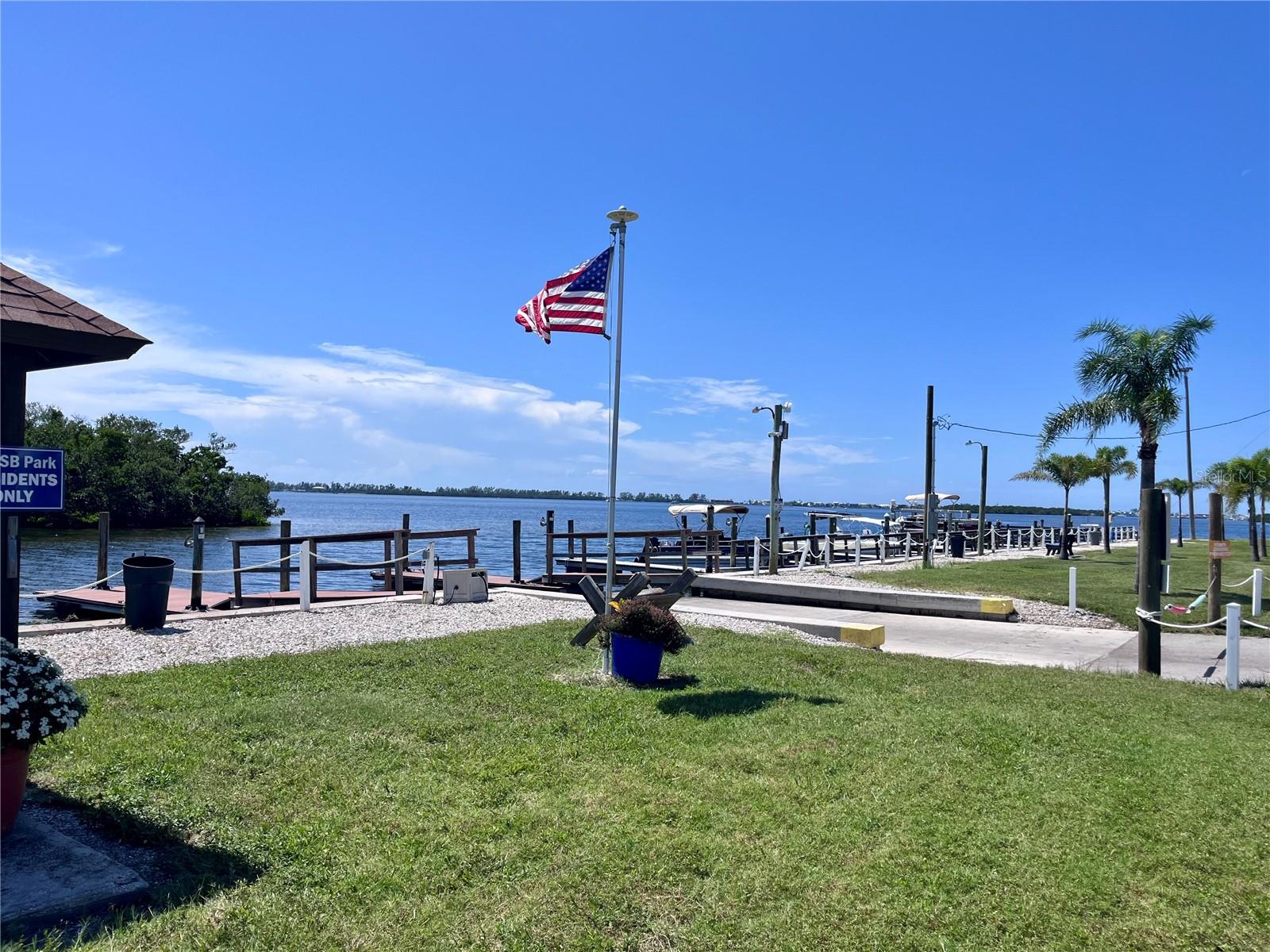 A4665199 Property Photo