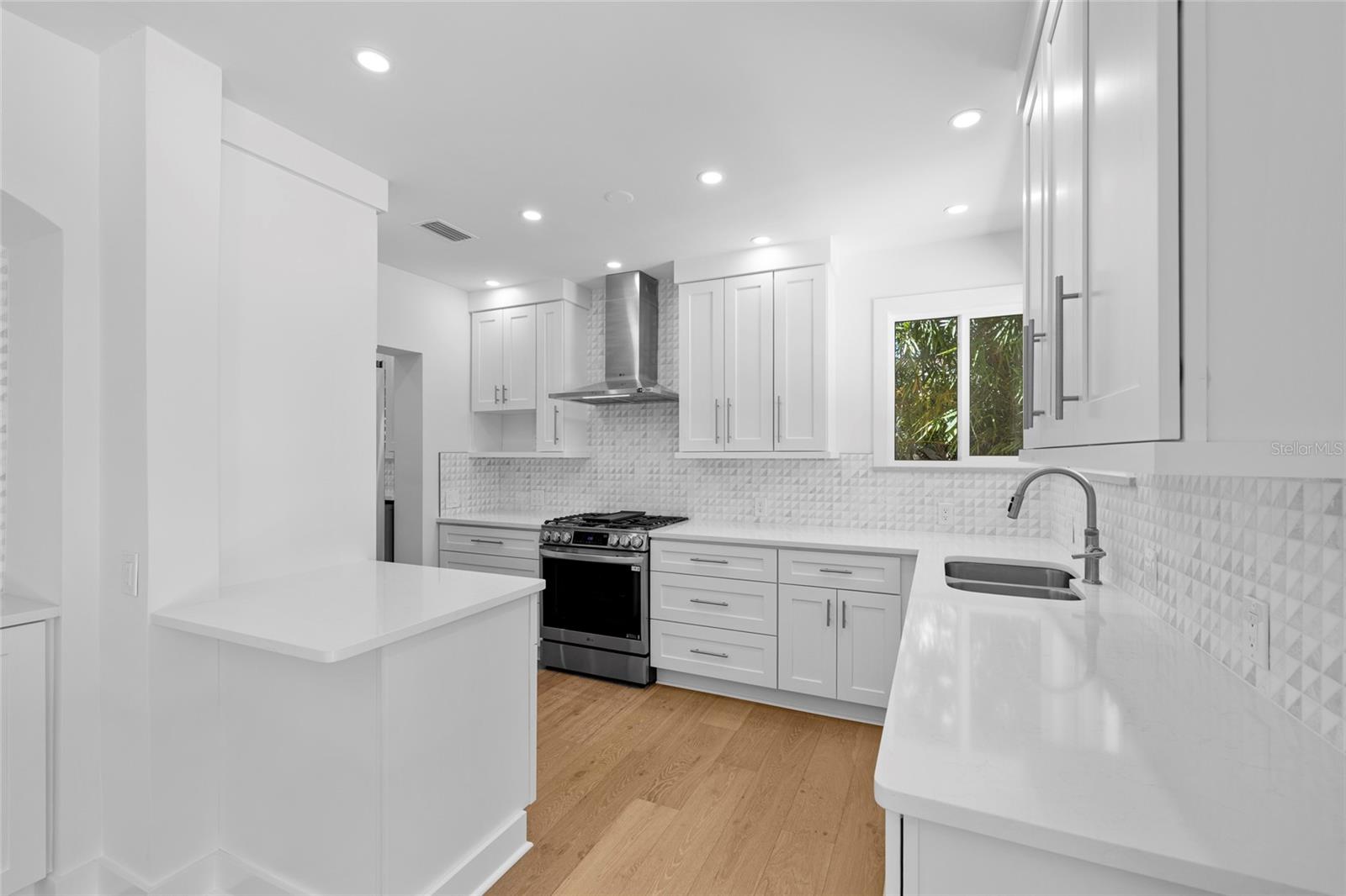 Main House - Kitchen