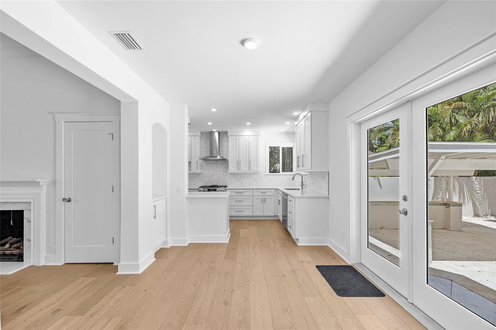 Main House - Dining Room