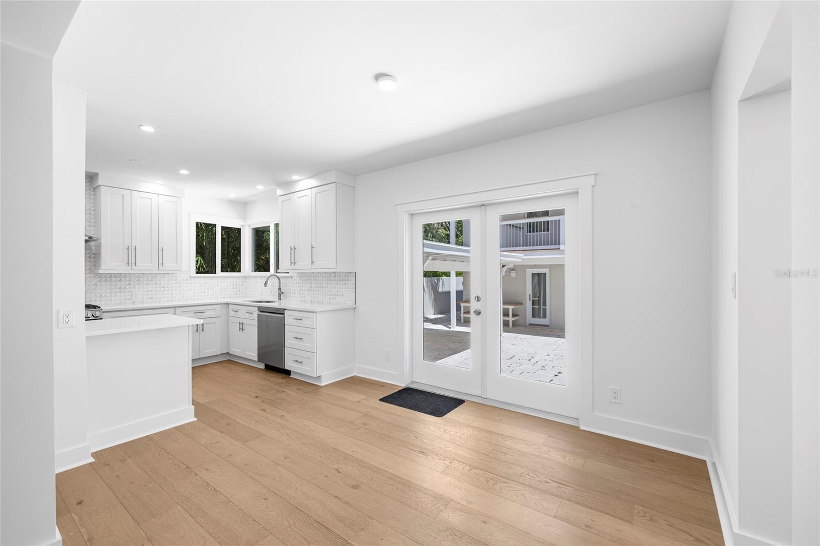 Main House - Dining Room