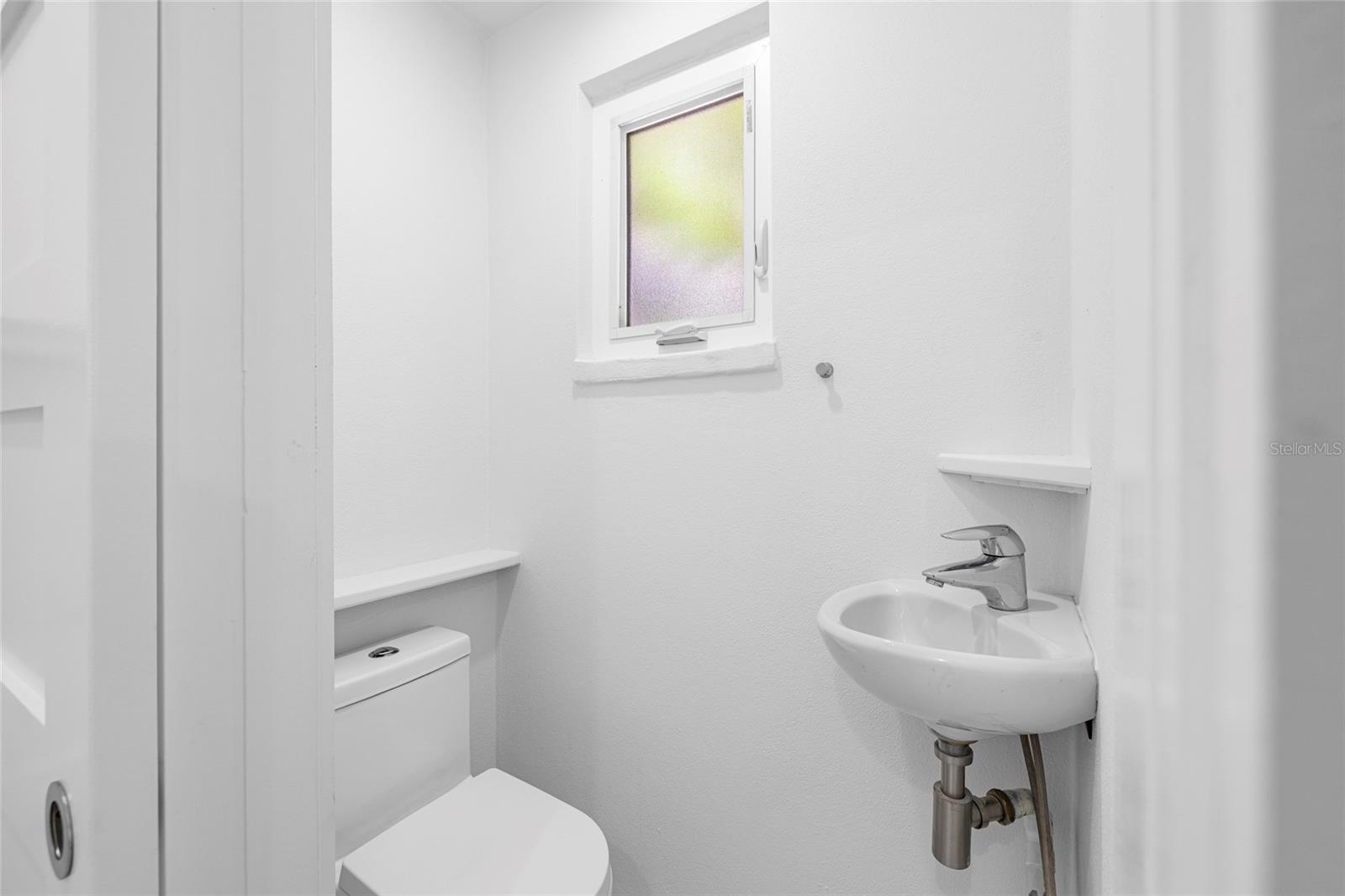 Main House - 1/2 Bath in Butler's Pantry