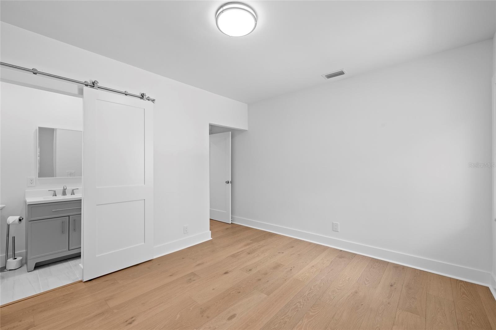 Main House - Primary Bedroom #2