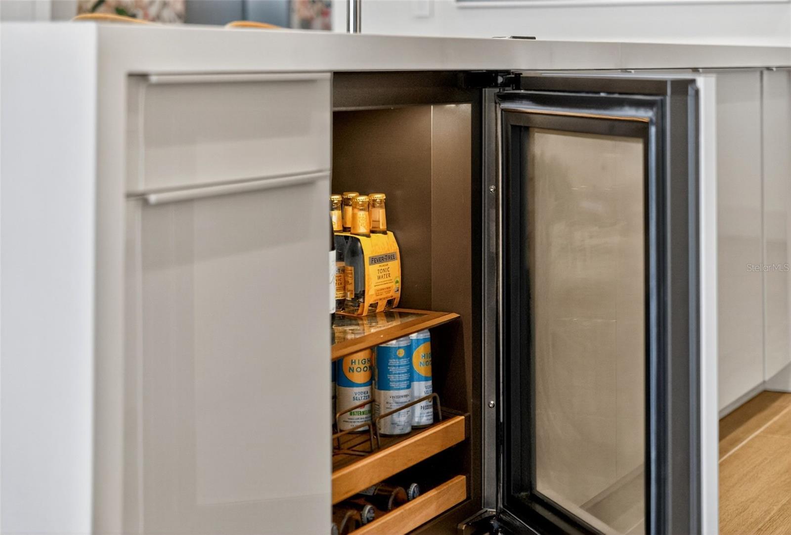 A4665247 Property Photo