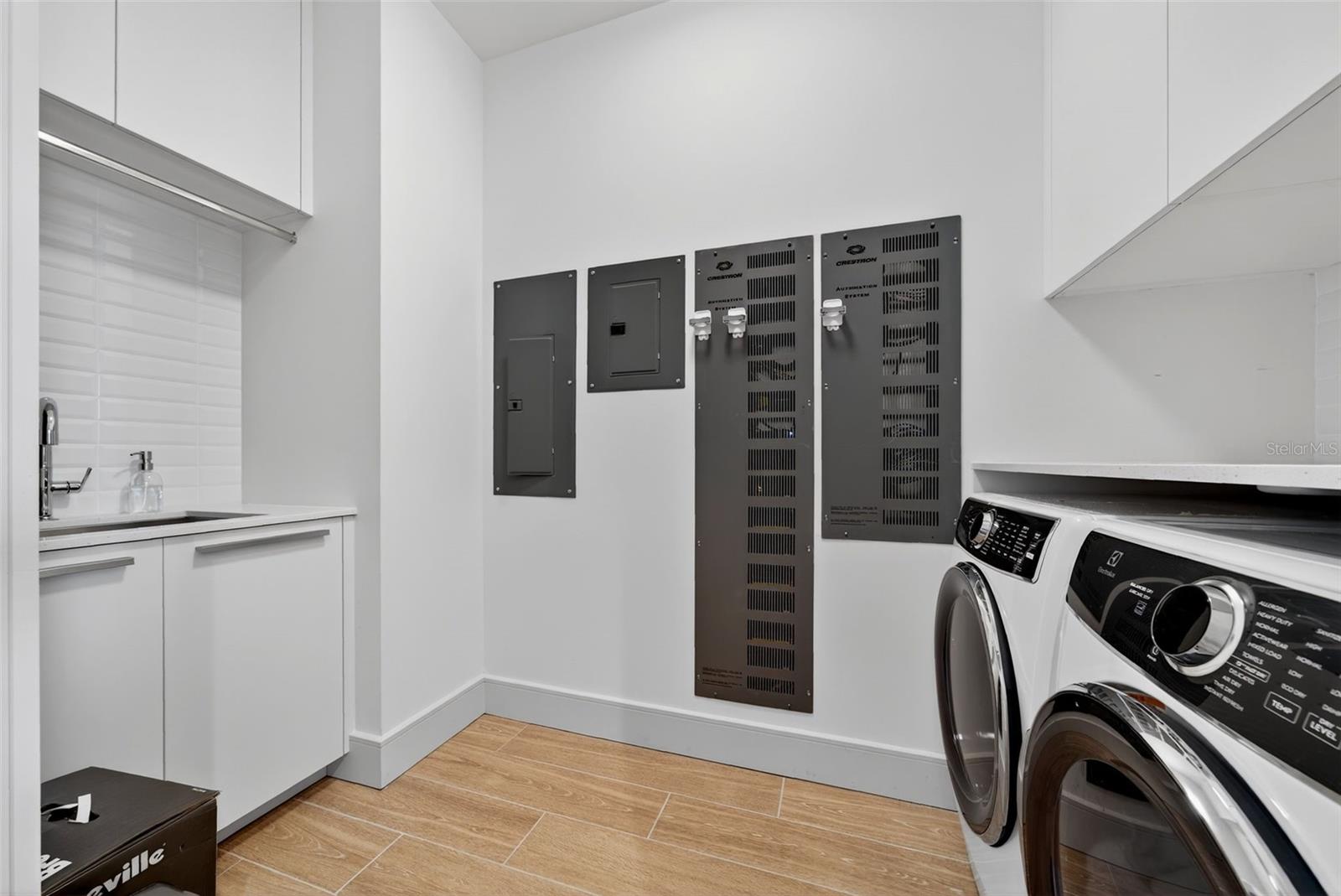 A4665247 Property Photo