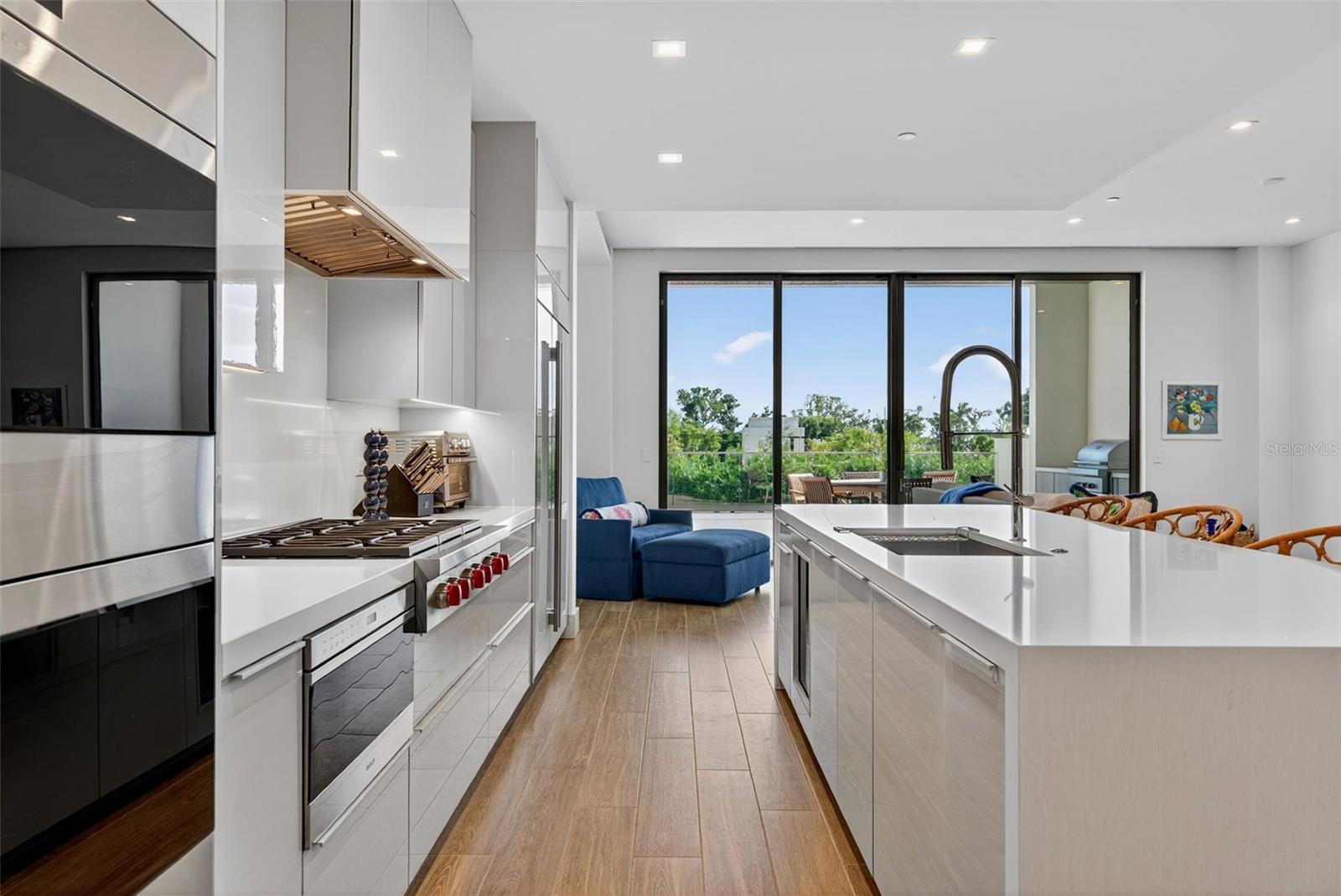 A4665247 Property Photo