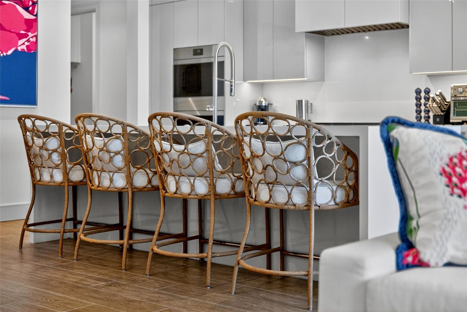 A4665247 Property Photo