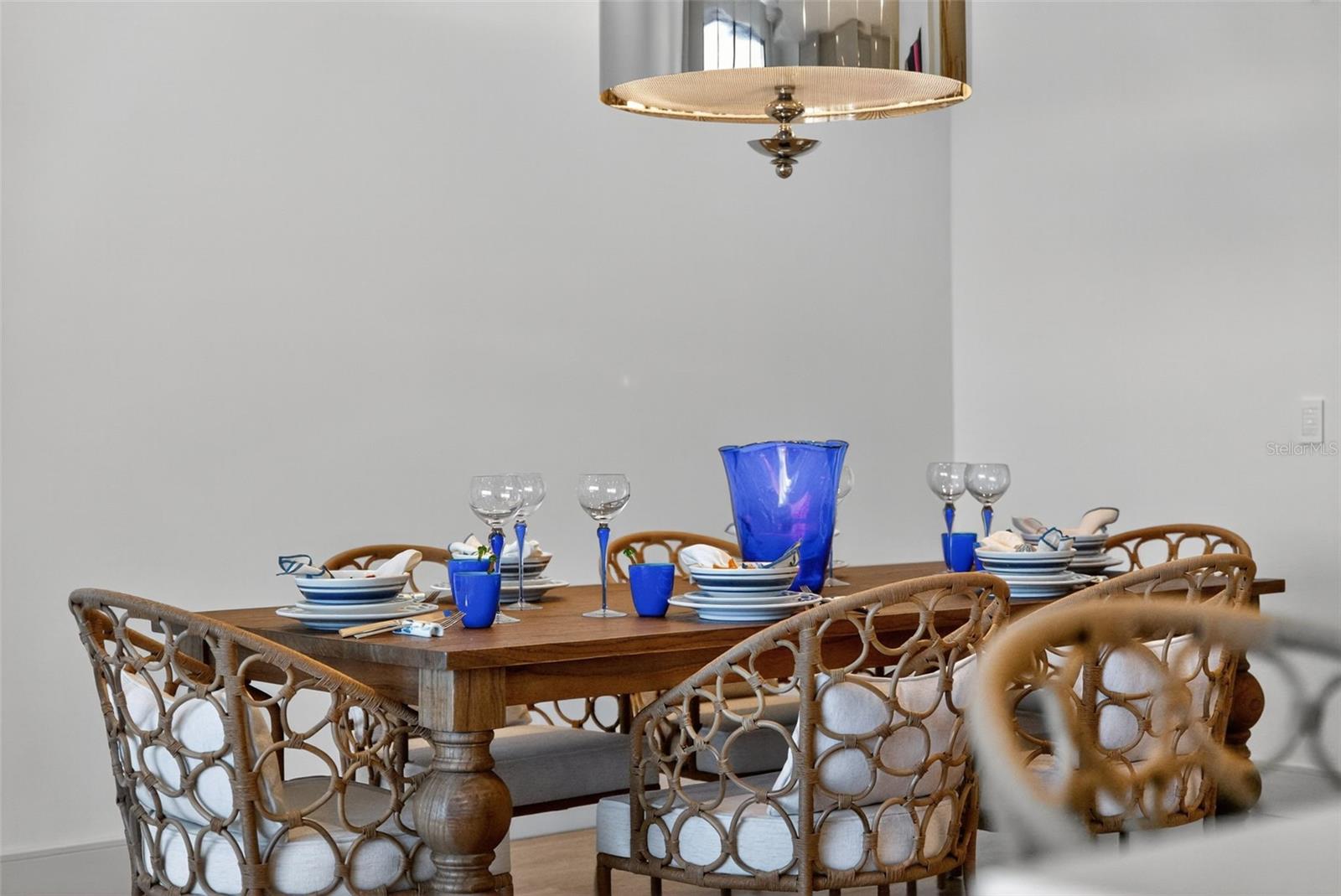 A4665247 Property Photo