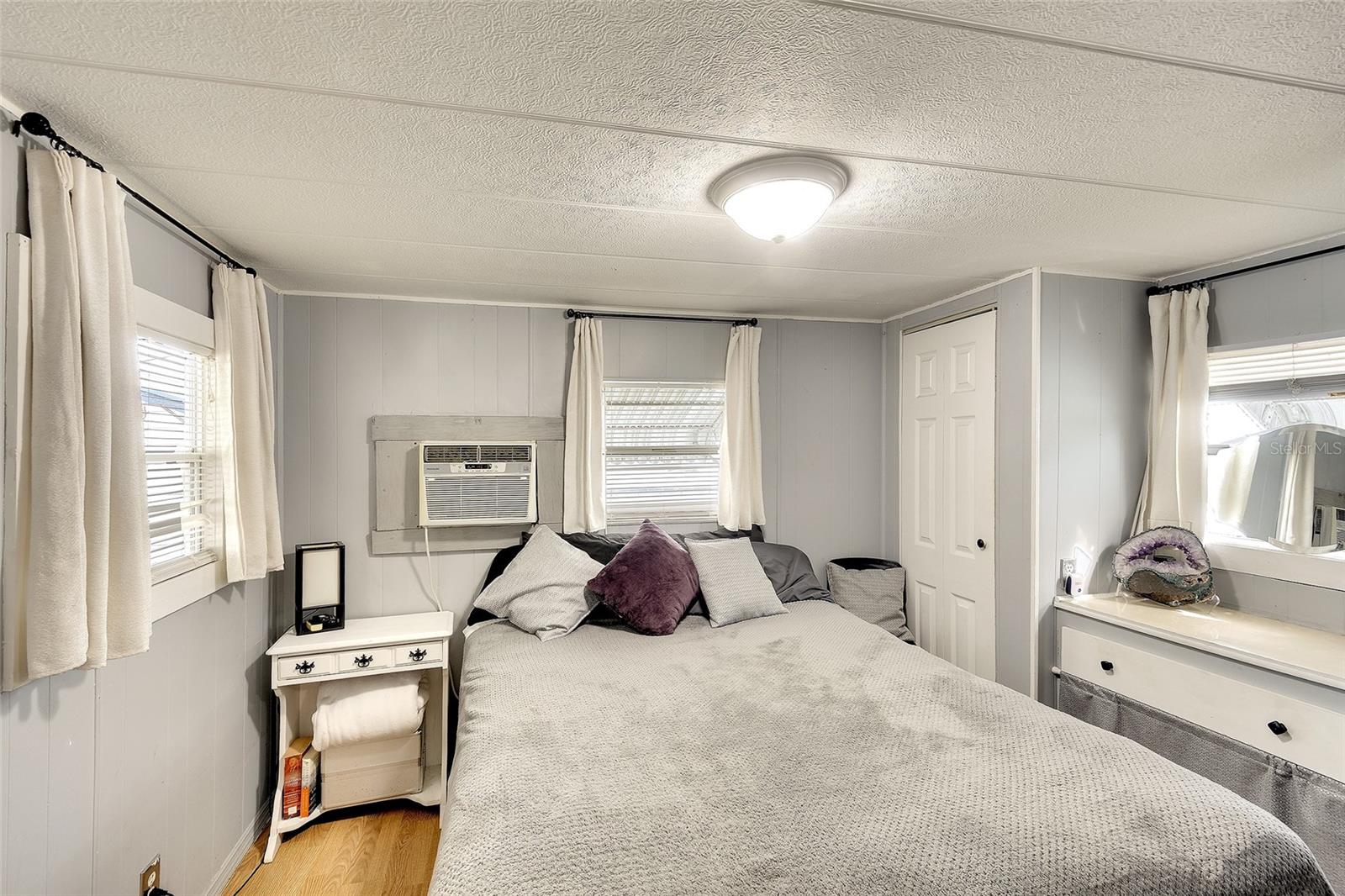 A4665251 Property Photo